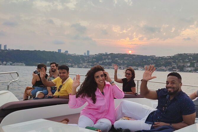 Private Bosphorus Sightseeing Cruise on Luxury Yacht - Rumelihisarı Fortress: the choke point story at the narrowest section