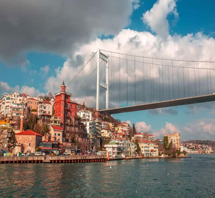 Private Bosphorus Yacht Experience in Istanbul - The Narrow Bosphorus: Anadolu Hisarı, Rumeli Hisarı, and Green Hills