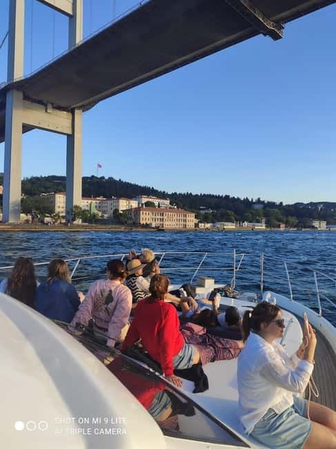 Private Bosphorus Yacht with Local Guide and Snacks - Sunset on the Bosphorus: Why 2 Hours Works So Well