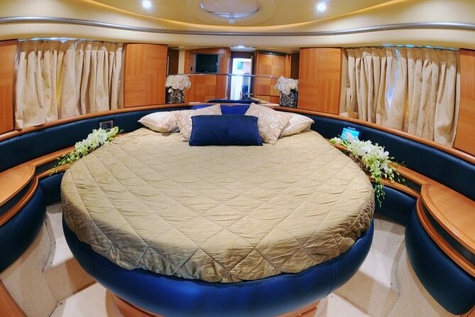 Private Charter Yacht: Dubai Marina, Atlantis And Burj al Arab - Choosing the right cruise length: what you actually get