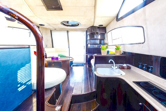Private Charter Yacht: Dubai Marina, Atlantis And Burj al Arab - Bluewaters Island and Ain Dubai: the “big wheel” moment