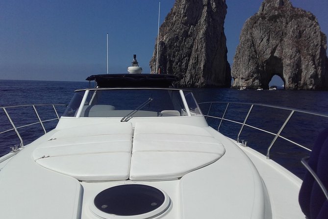 Private Cruise around Capri - yacht 40' - A private yacht day that actually feels like your day