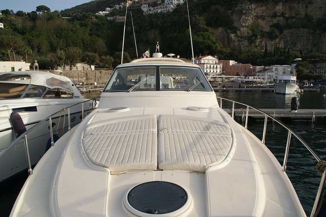 Private Cruise around Capri - yacht 50' - Food, drinks, and what’s included vs. what’s on you