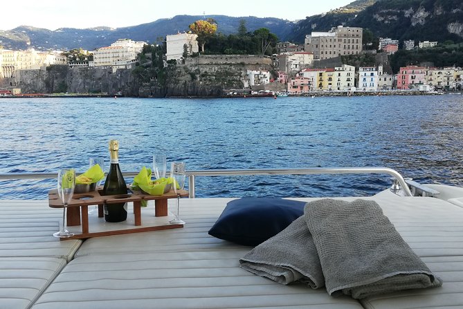 Private Cruise from Naples to Capri and Amalfi Coast - yacht 50' - Coffee, Drinks, and Snacks: Small Perks That Make It Easier