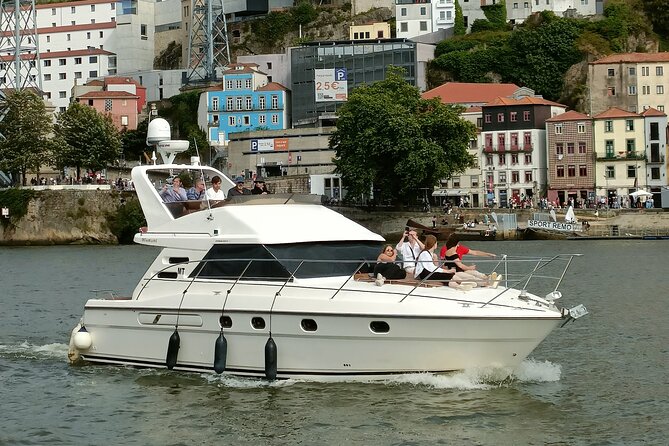 Private Cruise on Luxury Yacht in Porto - Setting off from Marina da Afurada (and timing your day)