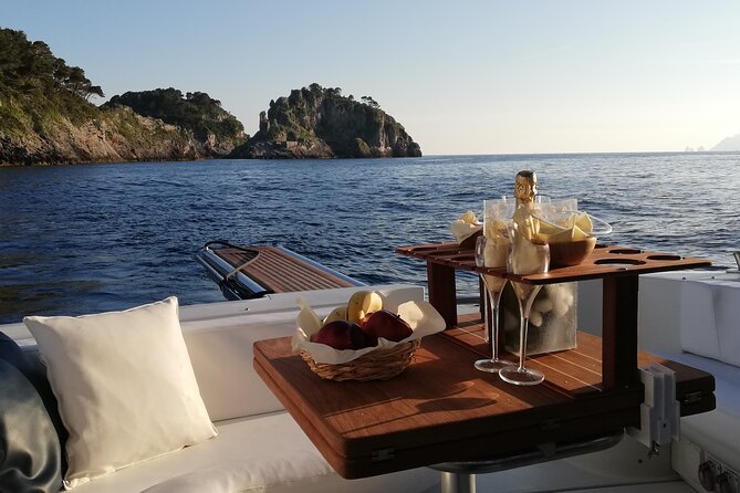 Private Cruise to Capri and Amalfi coast from Positano or Amalfi - yacht 40' - Price and logistics for a small private group
