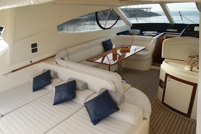 Private Cruise to Capri and Amalfi Coast from Sorrento or Capri - yacht 50' - Who Runs the Day: Crew, Hosts, and the Easy Feeling