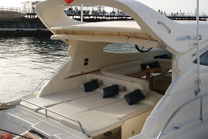 Private Cruise to Capri from Sorrento - yacht 50' - Docking in Capri: When Staying Onboard Is the Smart Move