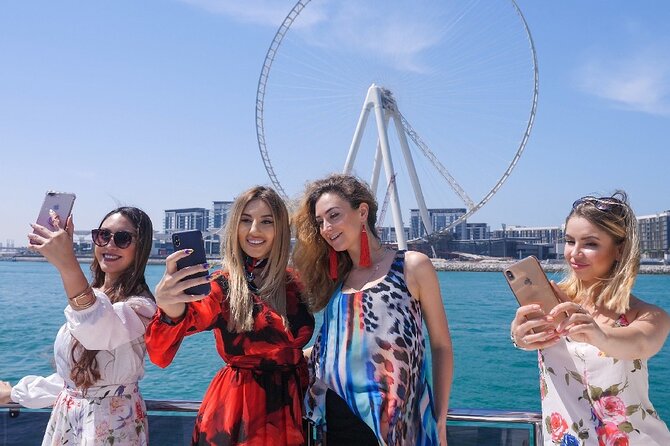 Private Dubai 2 Hours Luxury Yacht Charter with BBQ Option - A private Dubai yacht charter: what you’re really buying