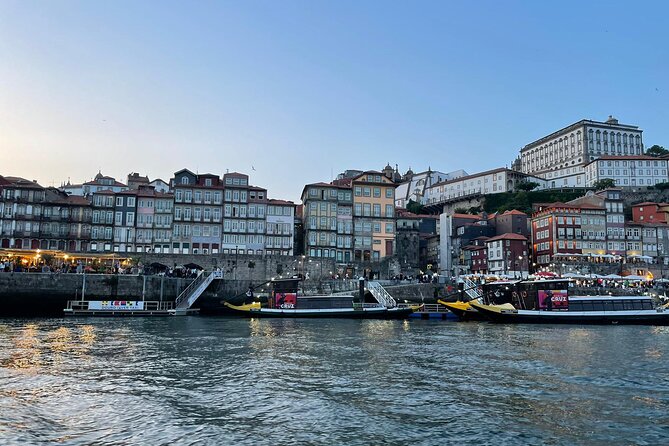 Private experience in the Douro (1 to 10 people) on a yacht just for you - Arrábida Bridge, Cabedelo Nature Reserve, and the Douro Bar lighthouse