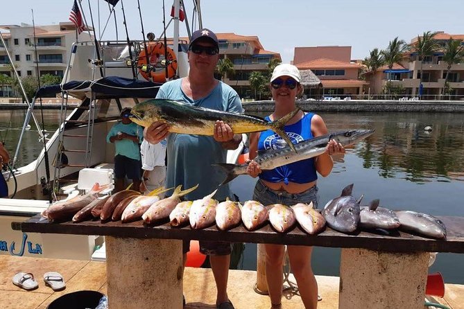 Private Fishing Tour in Yacht Playa del Carmen - Snorkeling gear included: the break that doesn’t cost extra