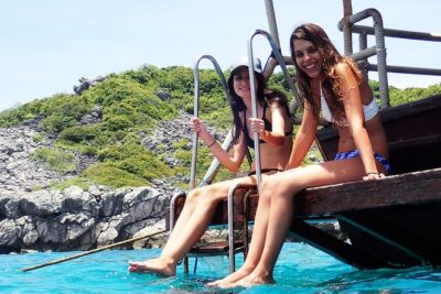 Private Full-Day Blue Dragon Yacht for Snorkeling Koh Tan & Visit Pink Dolphin - Price and logistics: what you’re really paying for (and why it can work)