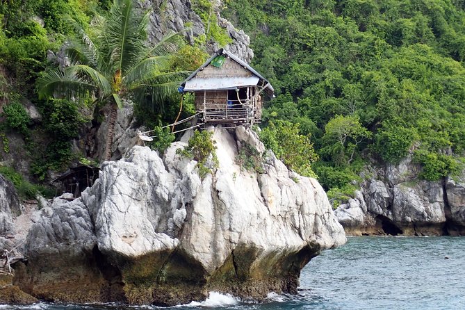 Private Half-Day Red Dragon Yacht for Snorkeling Koh Tan & Visit Pig Island - Food, Drinks, and Onboard Extras You’ll Actually Use