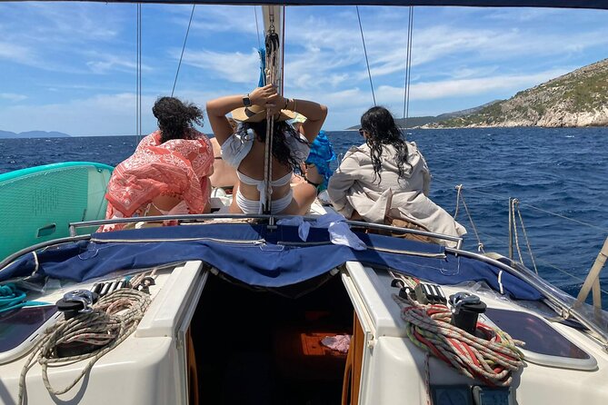 Private - Half Day Sailing from Hvar on a modern sail yacht (up to 8 travellers) - SUP and Snorkeling Time: How to Use the Included Gear Without Stress