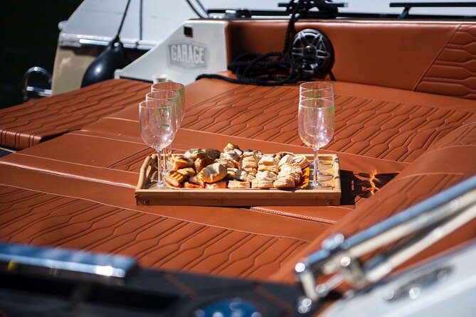 Private Lake Como Yacht Tour Experience on Colombo Boat - Villa Olmo from the water: elegant, and you get more than one moment
