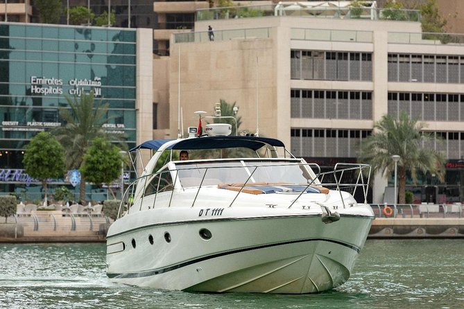 Private Luxury Everest Yacht Cruise from Dubai Marina - The route: Dubai Marina Canal, Bluewaters, JBR, Palm, Atlantis, Burj Al Arab
