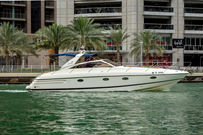 Private Luxury Everest Yacht Cruise from Dubai Marina - Swimming and sunsets: how to choose your 2 vs 8 hours