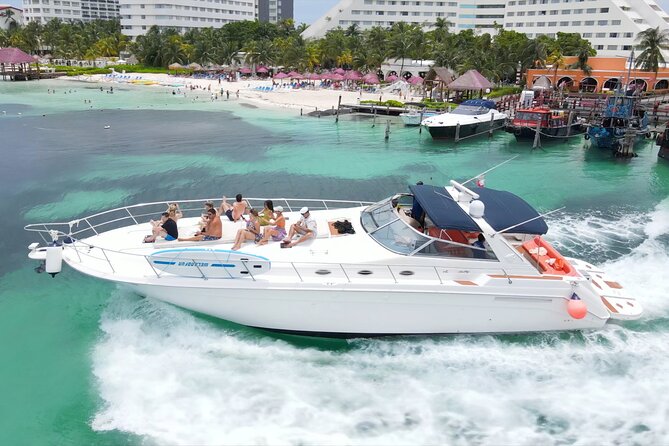 Private Luxury Yacht 55FT Rental in Cancun - Why a crewed 55-foot yacht beats a crowded boat day in Cancun