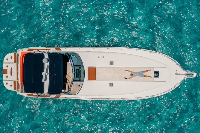Private Luxury Yacht 55FT Rental in Cancun - Snorkeling gear and the water toys that make the day fun