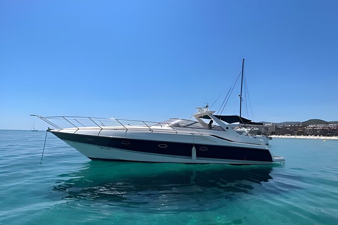 Private Luxury Yacht Charter from PUERTO BANÚS, Marbella - Drinks and snacks: what’s included so you can budget like a grown-up
