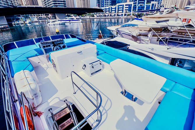 Private Luxury Yacht cruise around Atlantis and Dubai Marina - Price and Value: Up to 15 People for One Private Charter