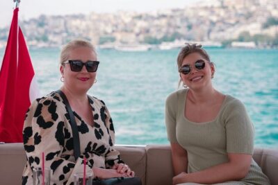 Private Luxury Yacht Cruise in Istanbul Bosphorus - Where You Meet: Arap Cami, Beyoğlu (and Why It’s Practical)