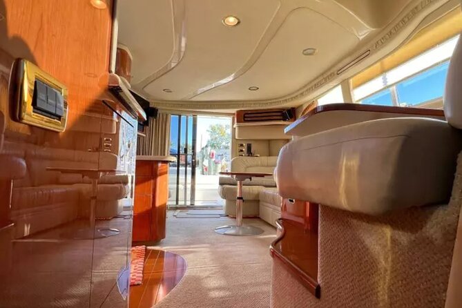 Private Luxury Yacht Cruise Tour in Miami Beach and Biscayne Bay - Captain and crew vibe: fun, professional, and responsive
