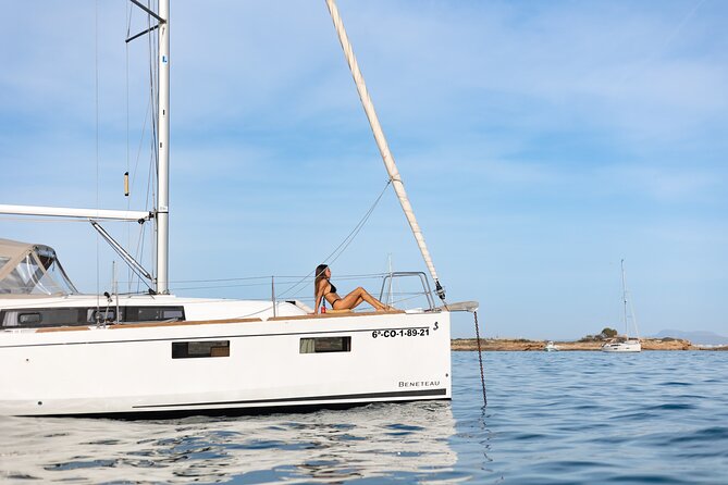 Private sailing yacht by the Bay of Palma and nearby coves - From Club de Mar to Palma Bay: what makes this feel premium