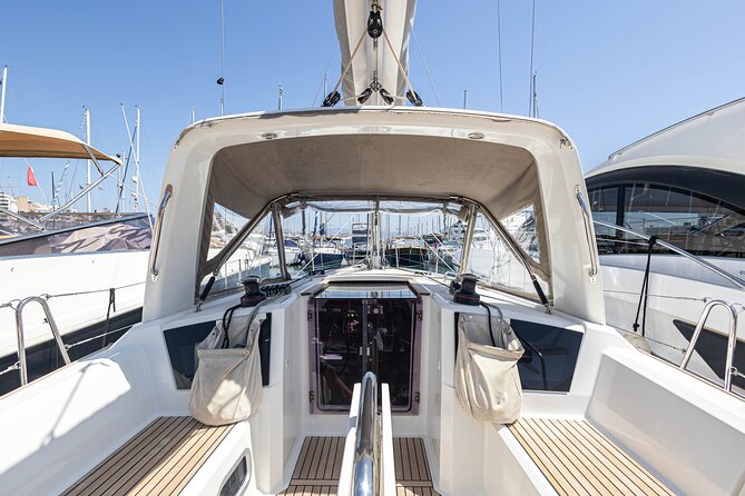 Private sailing yacht by the Bay of Palma and nearby coves - Price and value: what $529.82 really means on a private boat