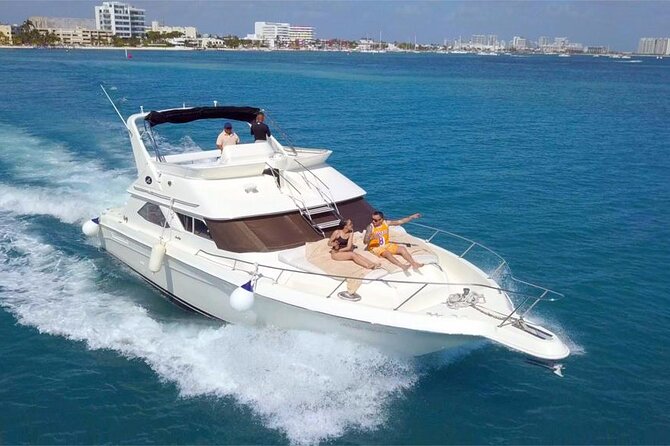 Private SeaRay 47ft Yacht Rental Cancun 23P6 - When Weather Changes Plans, Here’s How to Stay Smart