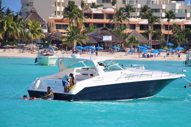 Private Yacht 46ft Sea Ray Snorkel up to 15 pax 23P2 - Snorkeling gear and the real snorkeling setup