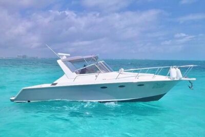 Private Yacht Cancun 42ft up to 8 people - Getting to the boat at A’ HA’ Scuba Diving (Real Inn): easy, central, and practical