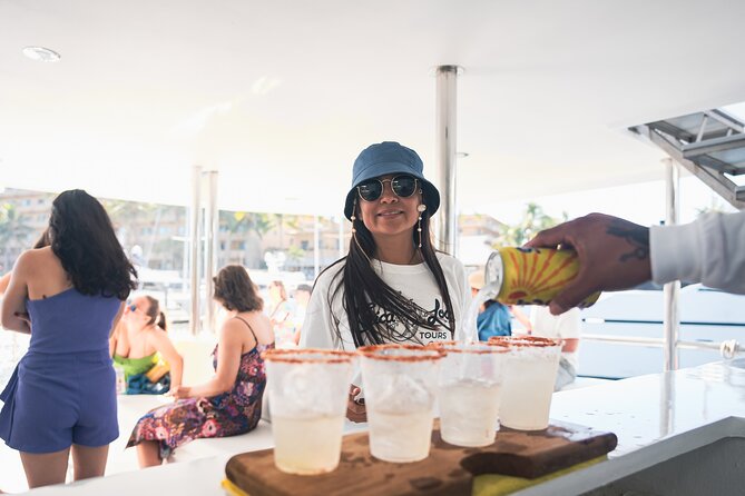 Private Yacht Charter Chica Fun 6 waterslides in Puerto Vallarta - Cruising the Bay of Banderas: coastline time you can actually enjoy