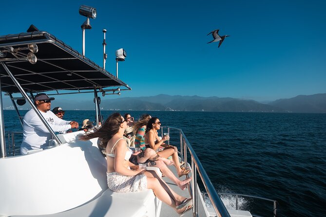 Private Yacht Charter Chica Fun 6 waterslides in Puerto Vallarta - Food, photos, and small extras that make it feel memorable