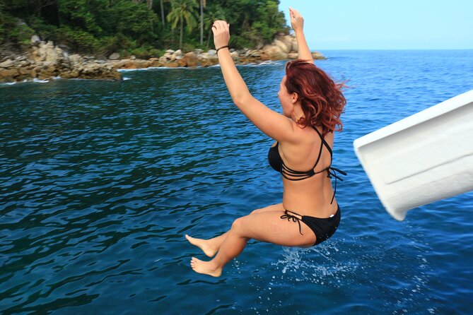 Private Yacht Charter ChicaFUN 2 Waterslides All Inclusive - Price and value: $1,940 per group is easier than it looks
