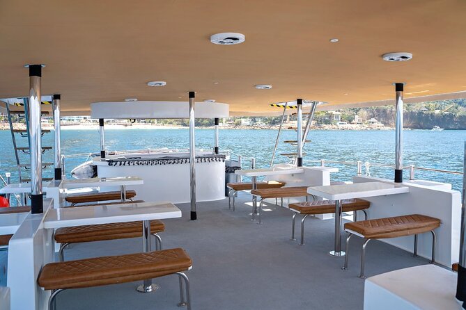 Private Yacht Charter ChicaFUN 5 Waterslides All Inclusive - Price check: is $1,940 for up to 15 a smart deal?