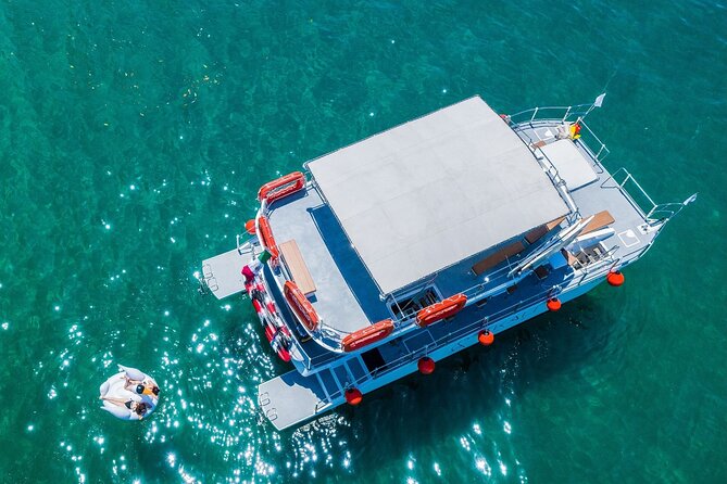 Private Yacht Charter ChicaFUN 5 Waterslides All Inclusive - What’s actually included on the water: waterslides, snorkel gear, and play toys