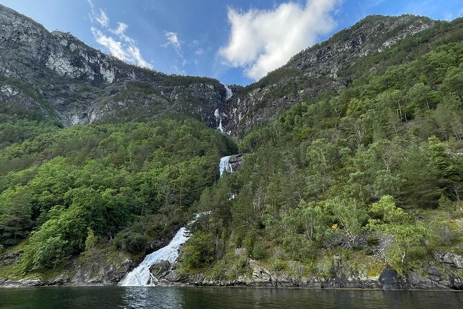 Private yacht Cruise in Flåm and Gudvangen, Nærøyfjord - Undredal stop: a quick fjord-town breath