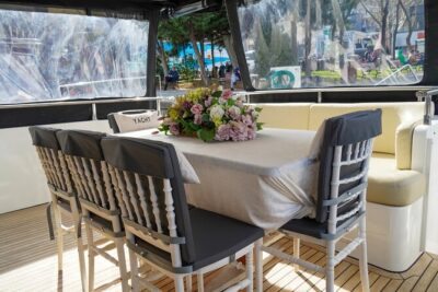 Private Yacht Cruise on Bosphorus - Dolmabahçe Palace: Europe-Looking Glamour on the Water