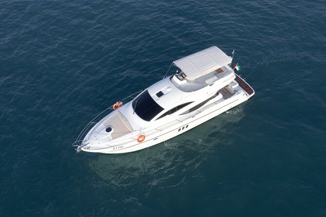Private Yacht Cruising Rental from Dubai Marina - Lagoon Swim Stop: A Simple Way to Switch the Mood