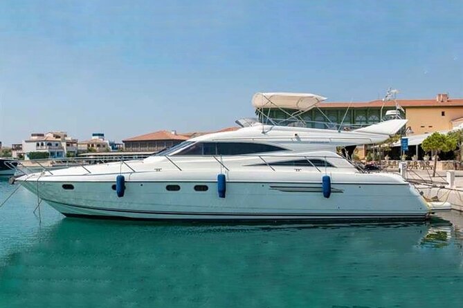 Private Yacht for Surprise Events / Birthday, Proposal, Anniversary, Party etc - Comfort, weather, and how to set your expectations for photos