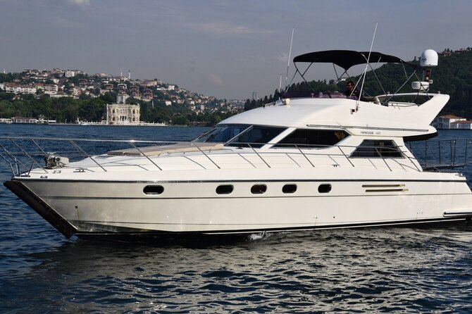Private Yacht for Surprise Events / Birthday, Proposal, Anniversary, Party etc - The 2–3 hour route: Istanbul’s icons, framed from the water