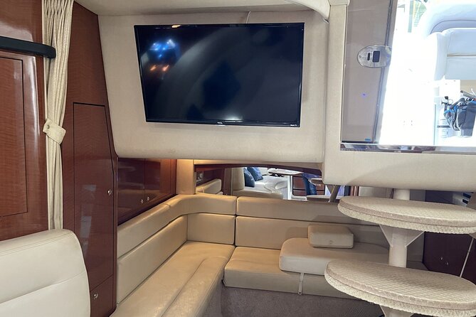 Private Yacht in Punta Cana, Unlimited Drinks and HipHop Music - Meeting at Soles Beach Club: fast start, clear location