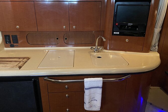 Private Yacht in Punta Cana, Unlimited Drinks and HipHop Music - What to do with snorkeling time (and not waste it)