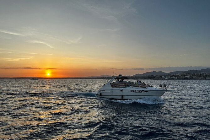 Private yacht rental for 2 hours - The Arch of Cabo San Lucas and Pacific ocean views