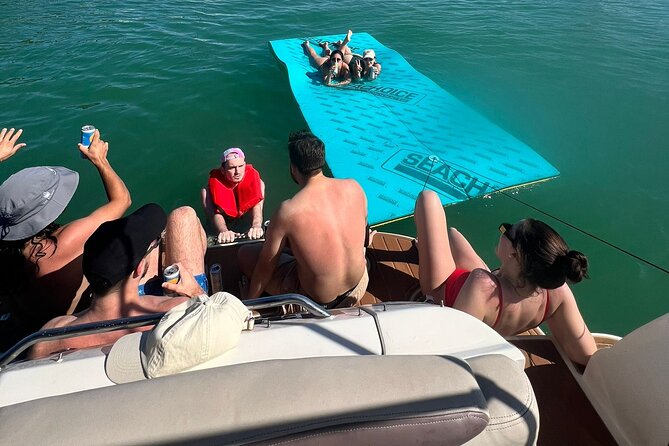 Private Yacht Rental in Miami Up to 12 People - Timing and dock rules: how to avoid losing minutes on the water