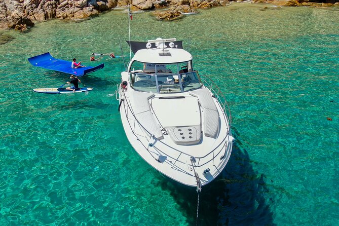Private Yacht Sea Ray all-inclusive charter in Cabo - Food and drinks that don’t feel like an afterthought