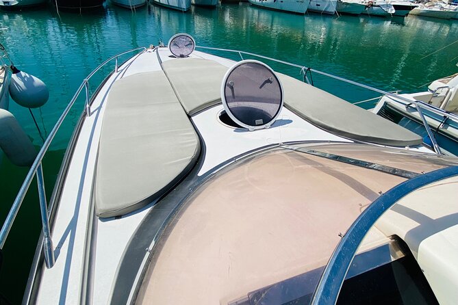 Private Yacht Tour with Drinks and Snorkeling in Gran Canaria - Puerto Rico to Mogán: a route that balances sailing and swimming