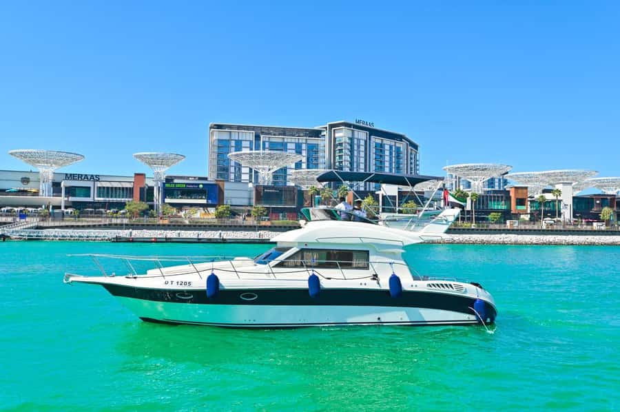 Private Yacht Tour with Marina, JBR, Atlantis & Palm Views - Dubai Marina: skyline views with the calm turned on