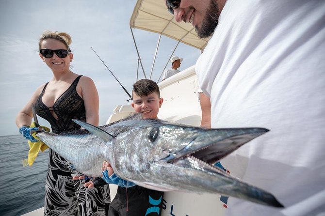 Private Yacht Ultimate Fishing and Snorkeling Adventure - 6 Hours - A private yacht day in Cabo: comfort + actual water time